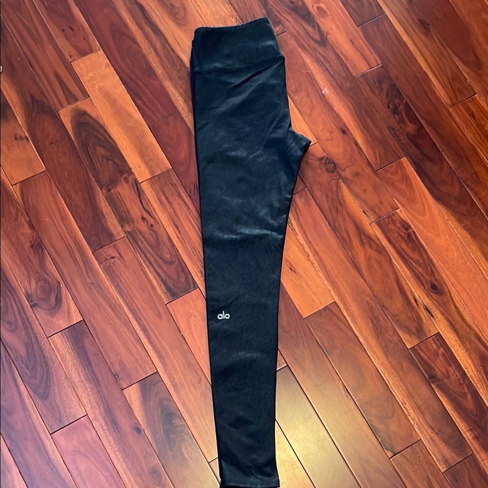 Alo 7/8 Length Black Leggings Size S